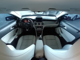 MERCEDES-BENZ - GLA 200 - 2019/2020 - Preta - R$ 145.900,00