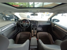 VOLKSWAGEN - GOLF - 2013/2014 - Preta - R$ 81.900,00