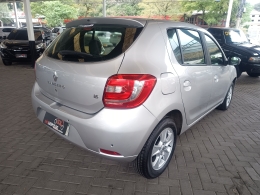 RENAULT - SANDERO - 2015/2016 - Prata - R$ 46.900,00