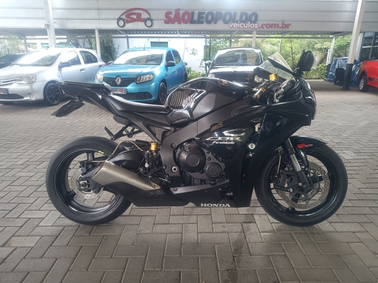 HONDA - CBR 1000RR - 2009/2009 - Preta - R$ 45.900,00