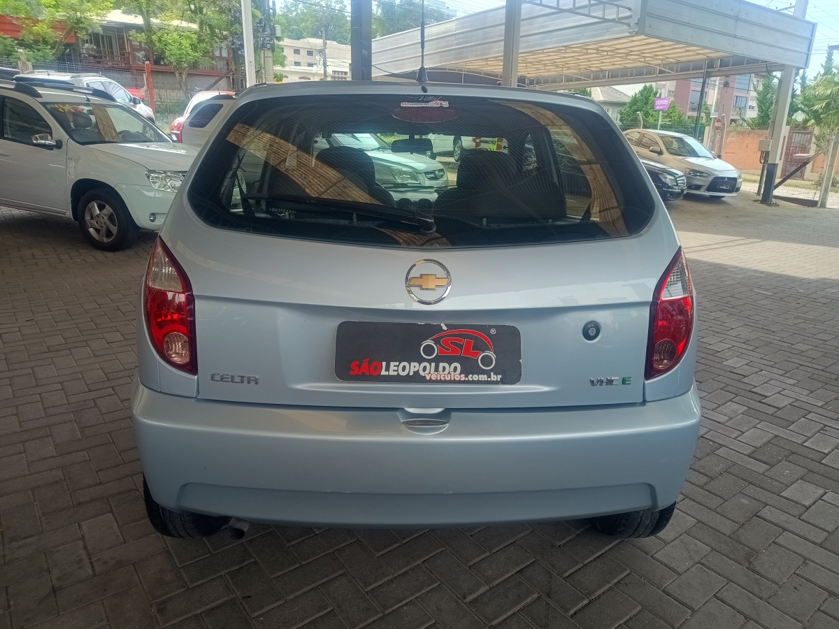 CHEVROLET - CELTA - 2010/2011 - Prata - R$ 28.900,00