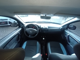 RENAULT - SANDERO - 2013/2014 - Preta - R$ 25.900,00