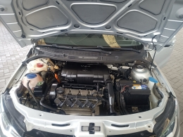 VOLKSWAGEN - GOL - 2013/2014 - Prata - R$ 37.900,00