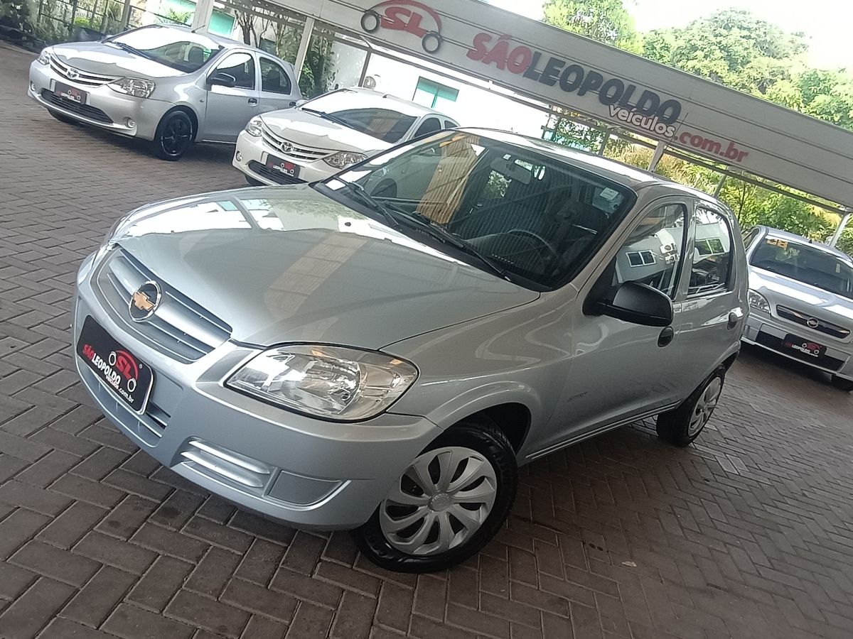 CHEVROLET - CELTA - 2010/2011 - Prata - R$ 28.900,00