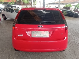 FORD - FIESTA - 2012/2013 - Vermelha - R$ 33.900,00