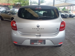 RENAULT - SANDERO - 2015/2016 - Prata - R$ 46.900,00