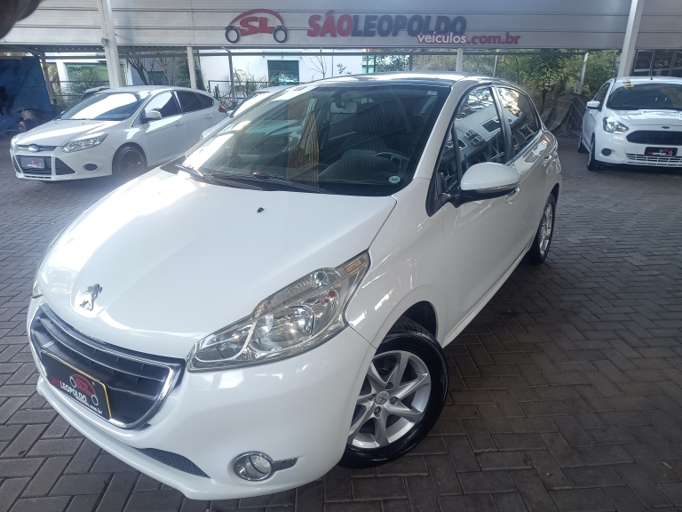 PEUGEOT - 208 - 2014/2014 - Branca - R$ 41.900,00