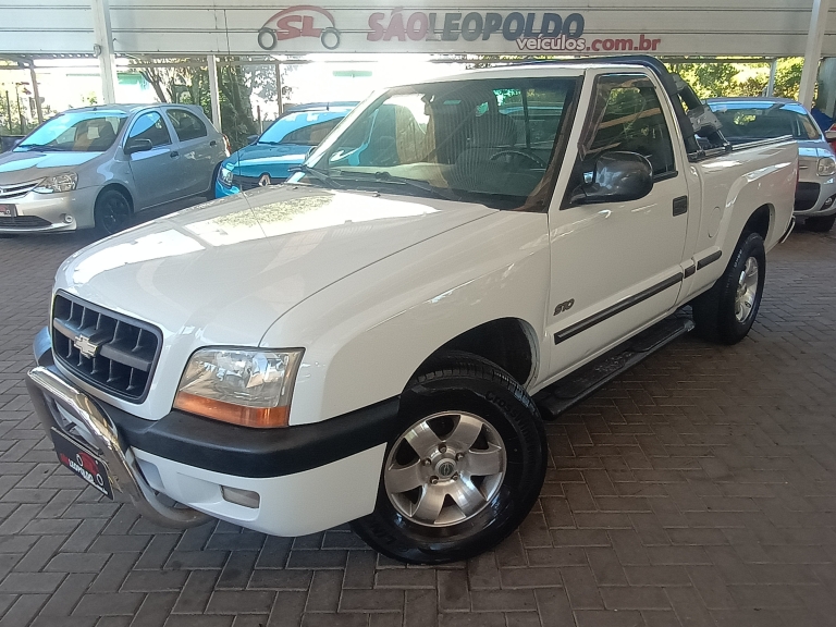 CHEVROLET - S10 - 2001/2001 - Branca - R$ 54.900,00