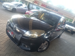 RENAULT - SANDERO - 2013/2014 - Preta - R$ 25.900,00