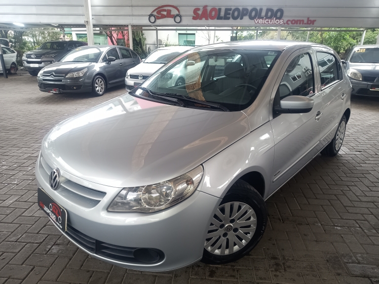 VOLKSWAGEN - GOL - 2010/2011 - Prata - R$ 28.900,00
